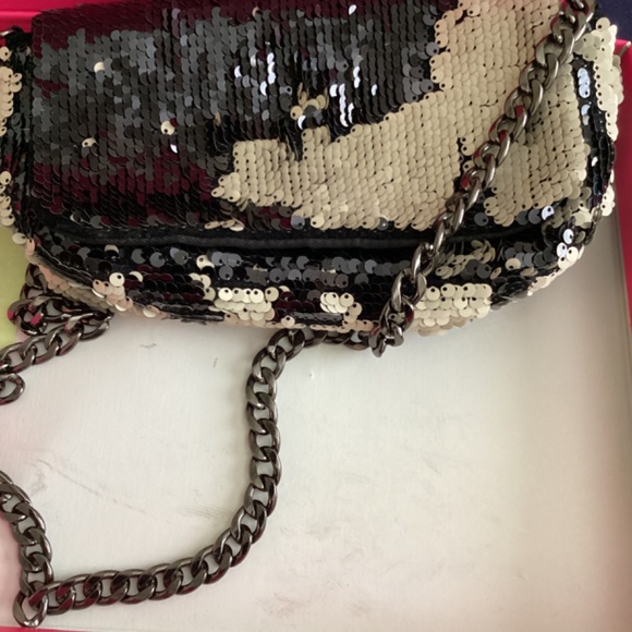 Sequin Handbag - Picture 2 of 3